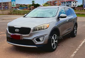 Kia Sorento 4dr SUV 2016 Gray