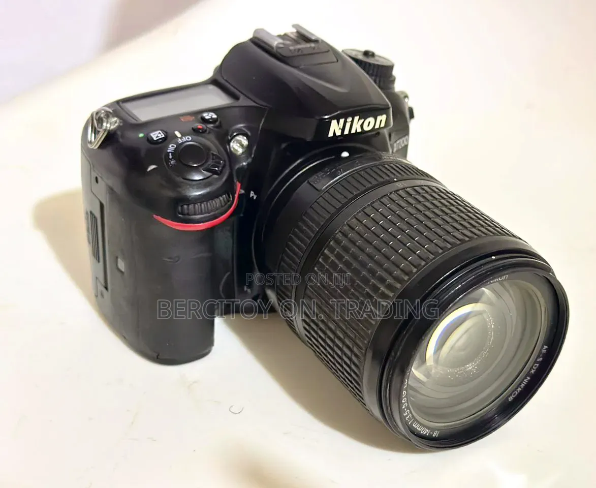 D7200 Nikon With 70 to 300 Lens