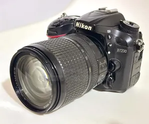 D7200 Nikon With 70 to 300 Lens