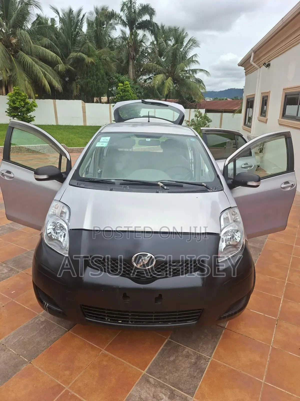 Toyota Vitz 1.0 FWD 3dr 2010 Silver