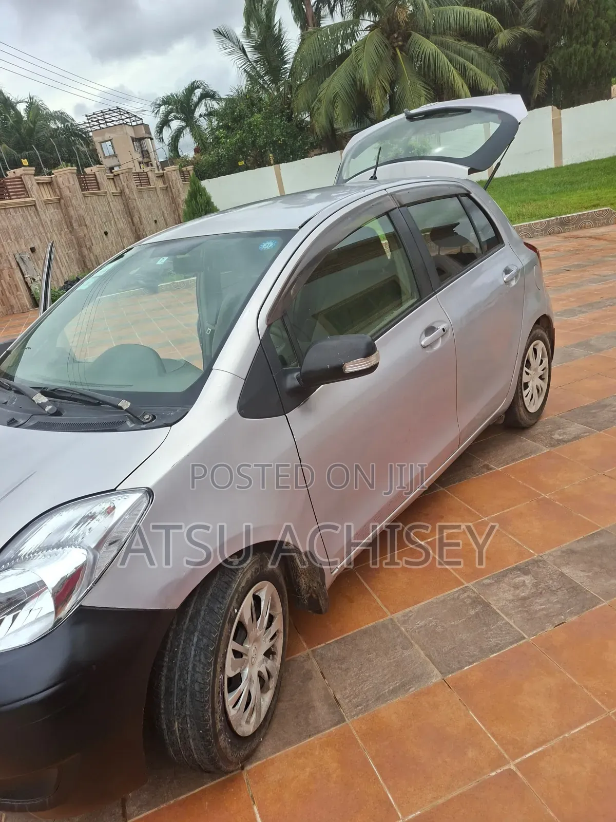 Toyota Vitz 1.0 FWD 3dr 2010 Silver