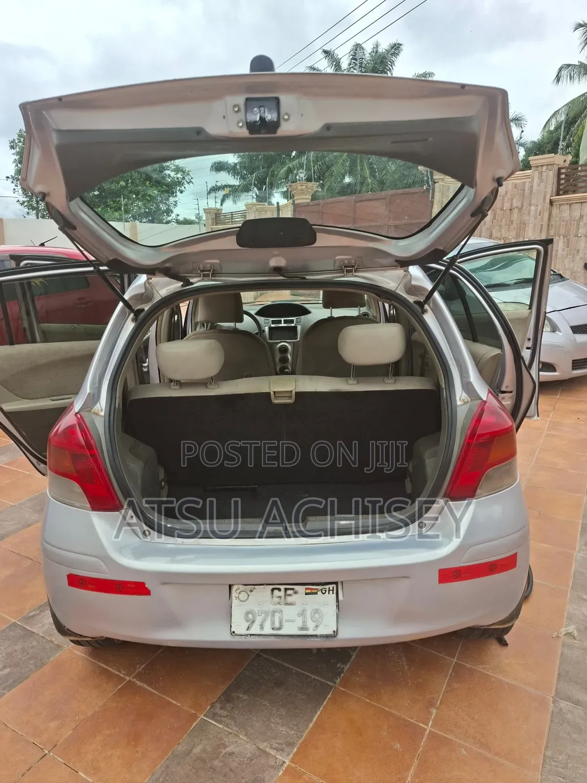 Toyota Vitz 1.0 FWD 3dr 2010 Silver