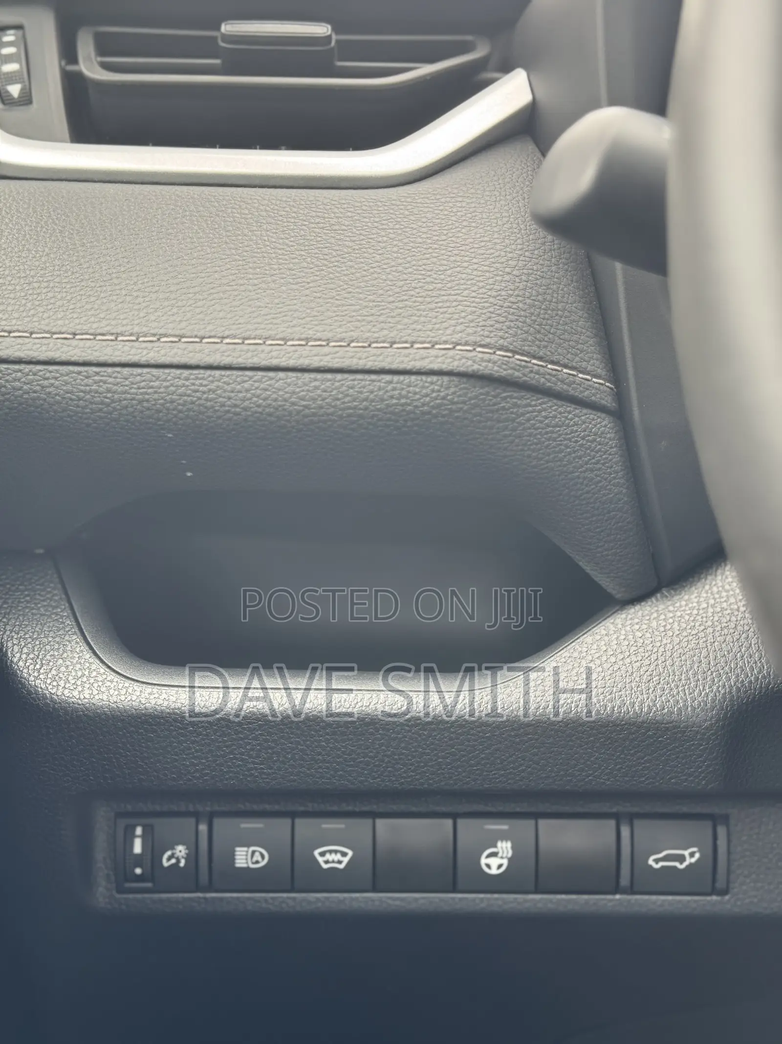 Toyota RAV4 XLE AWD 2024 Red