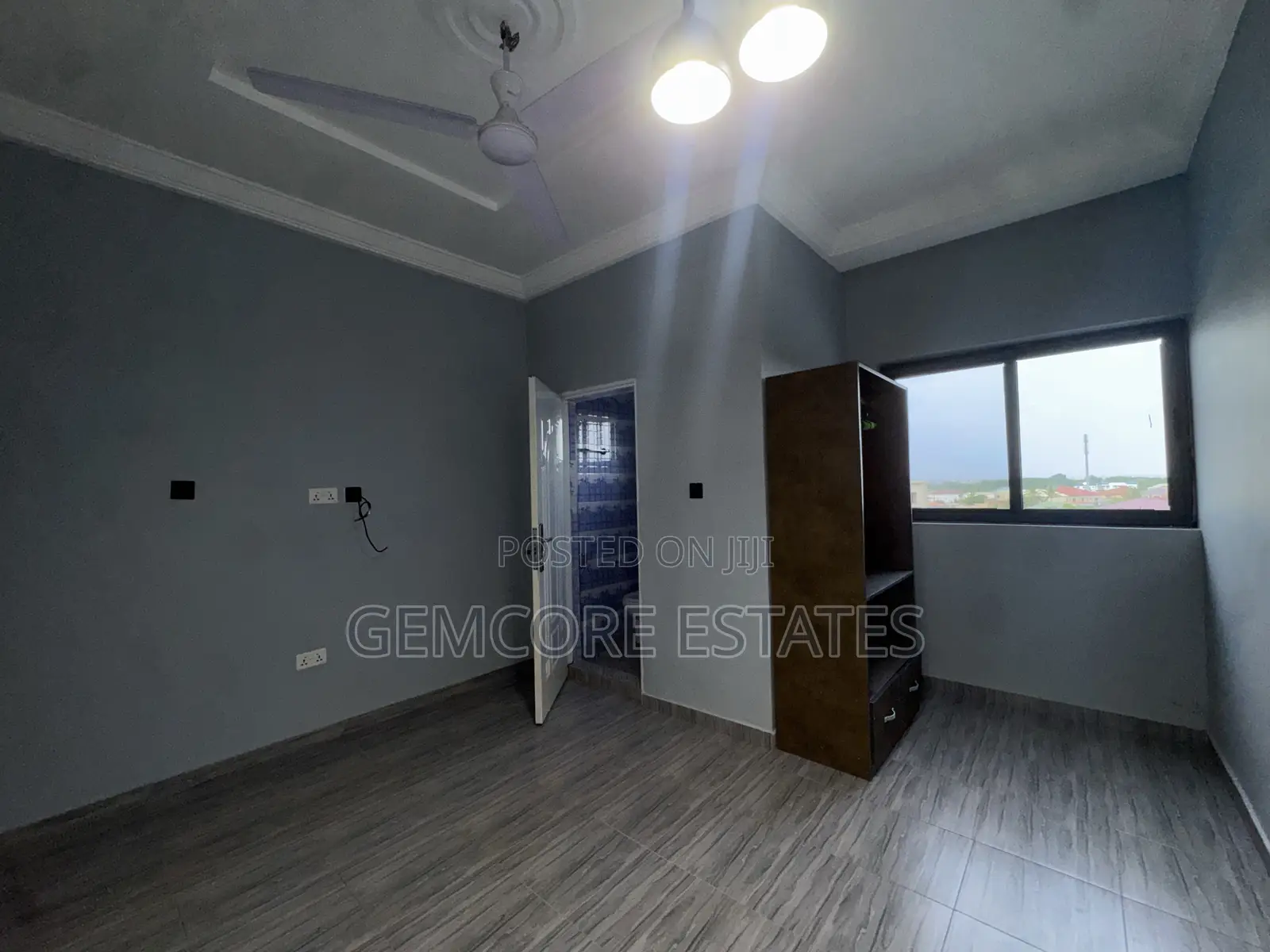 2bdrm Apartment in School Junction, Ashaley Botwe for rent