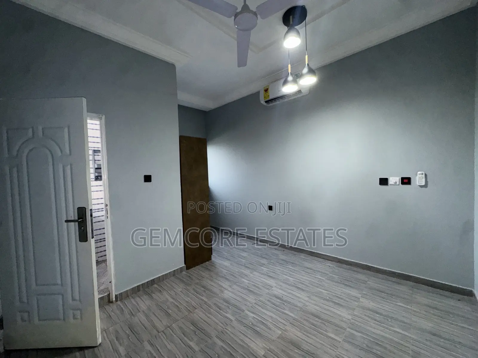 2bdrm Apartment in School Junction, Ashaley Botwe for rent