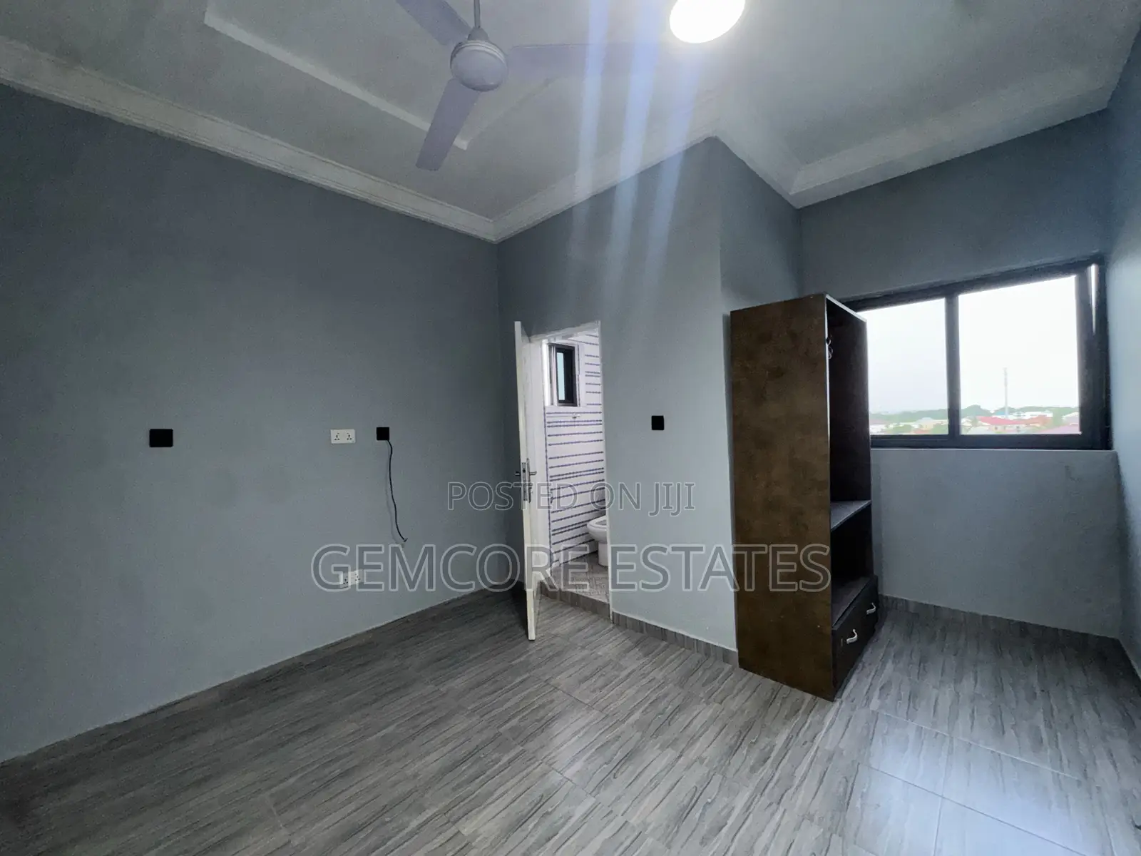 2bdrm Apartment in School Junction, Ashaley Botwe for rent