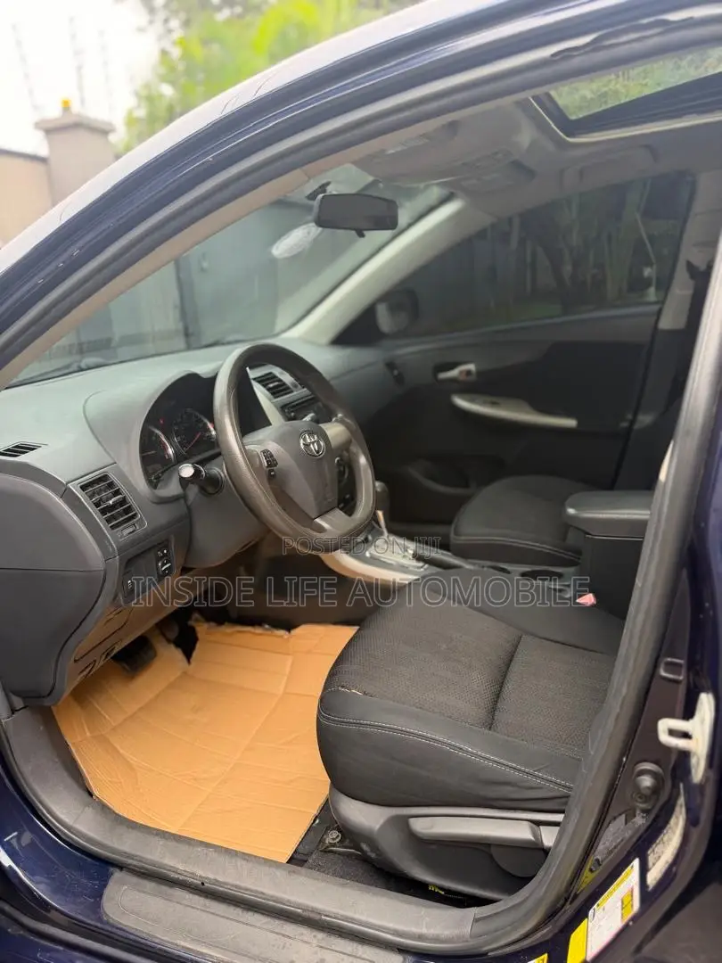 Toyota Corolla S 4dr Sedan (1.8L 4cyl 4A) 2013 Blue