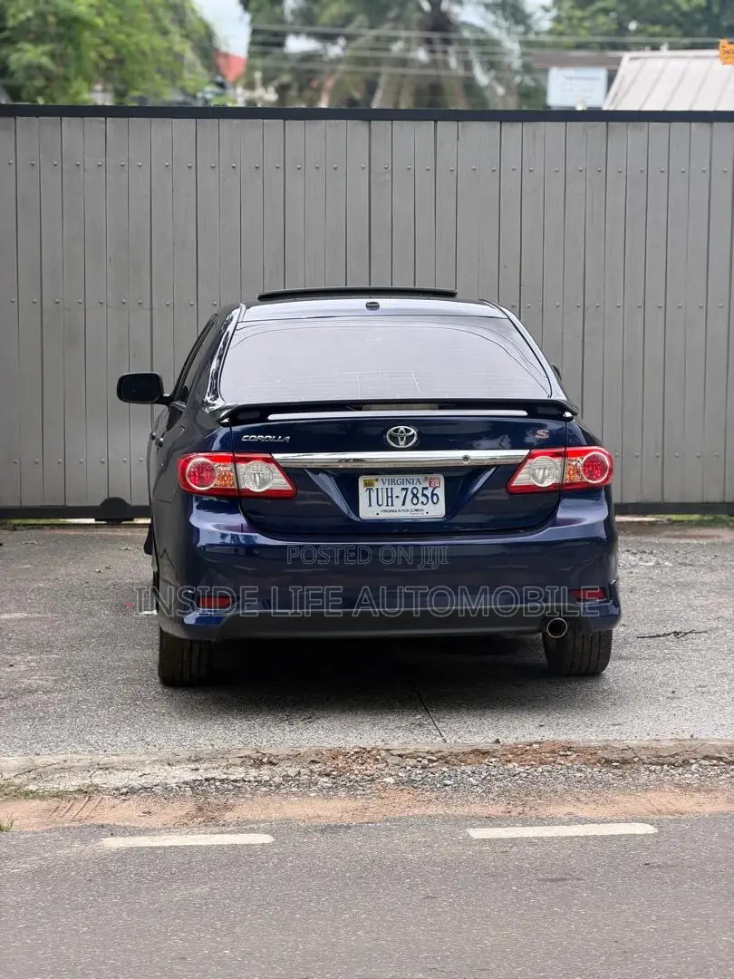 Toyota Corolla S 4dr Sedan (1.8L 4cyl 4A) 2013 Blue