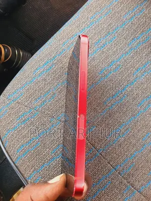 Apple iPhone 13 128 GB Red