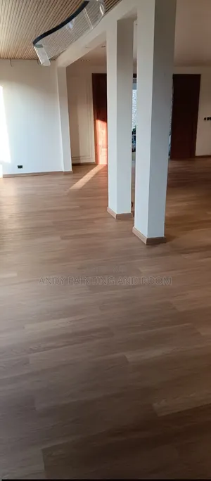 Bespoke Vinyl Plank Flooring: Precision Luxury Installation