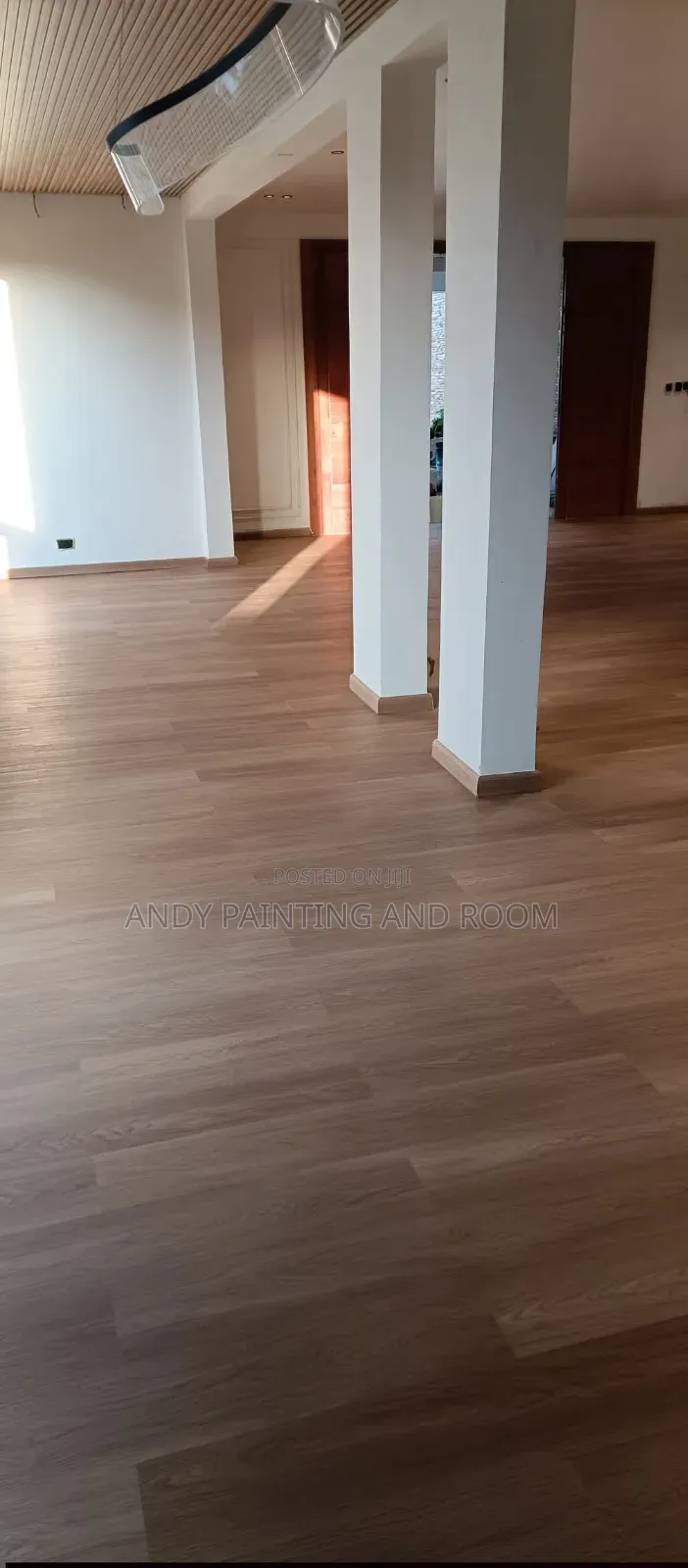 Bespoke Vinyl Plank Flooring: Precision Luxury Installation