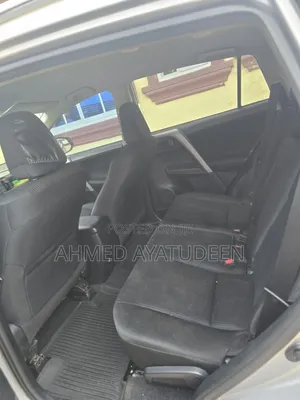 Toyota RAV4 LE AWD (2.5L 4cyl 6A) 2017 Silver