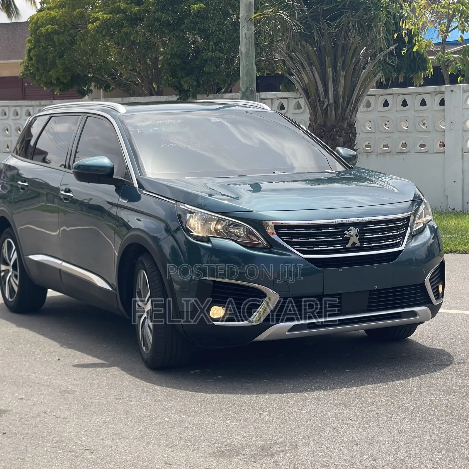 Peugeot 5008 1.2 PureTech 130 2017 Green