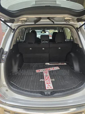 Toyota RAV4 LE AWD (2.5L 4cyl 6A) 2017 Silver