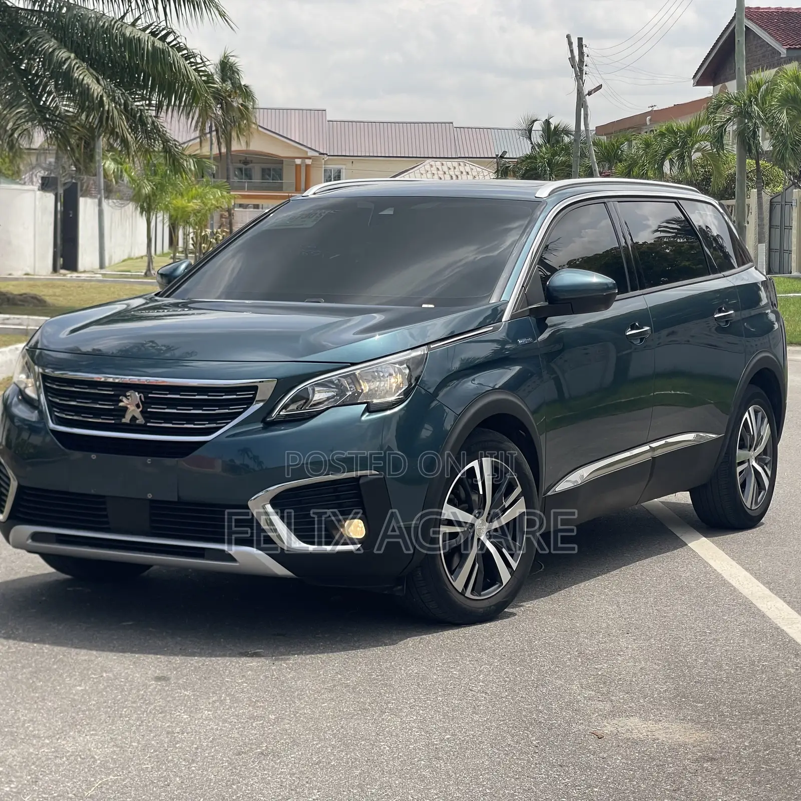 Peugeot 5008 1.2 PureTech 130 2017 Green