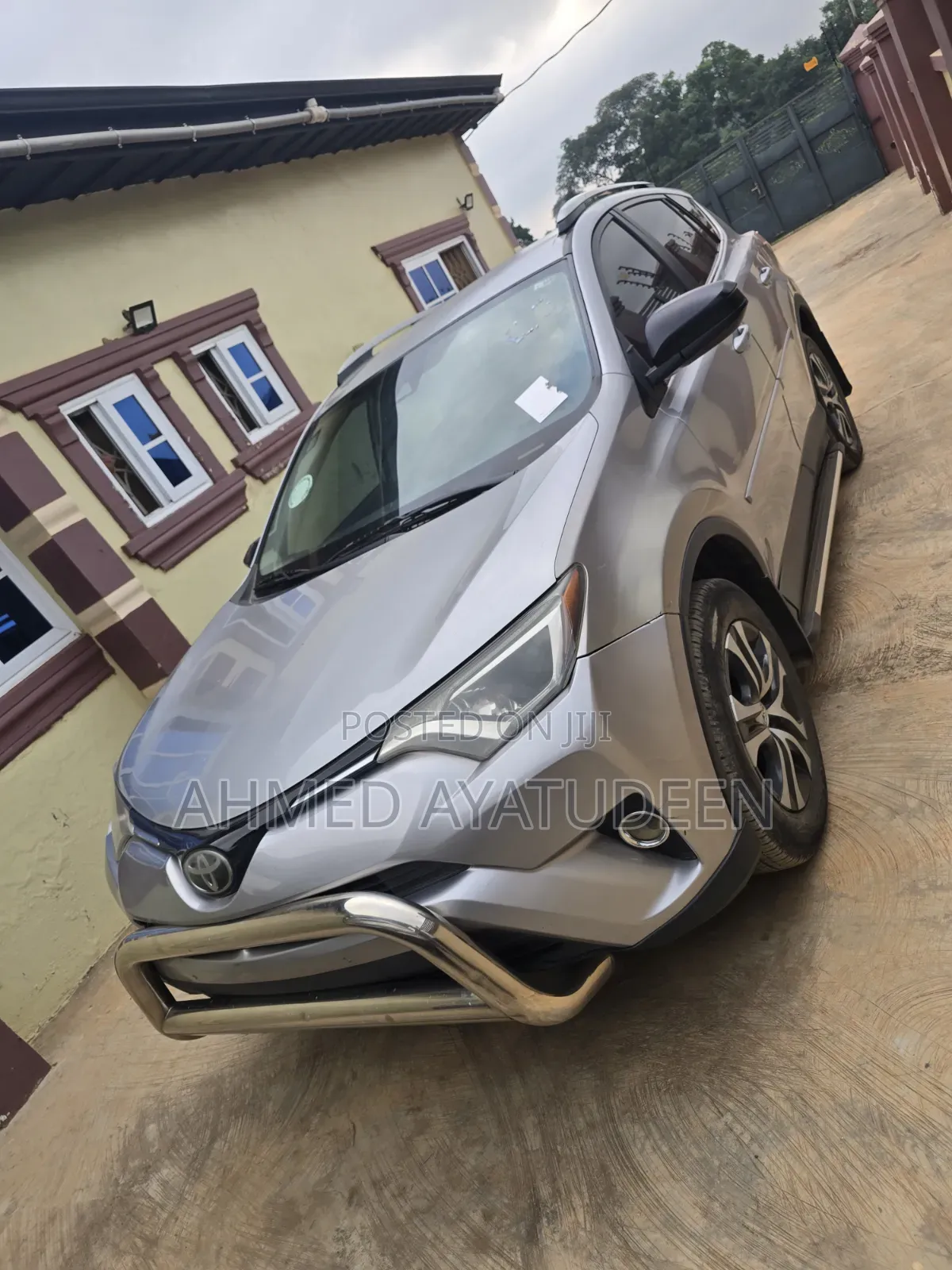Toyota RAV4 LE AWD (2.5L 4cyl 6A) 2017 Silver