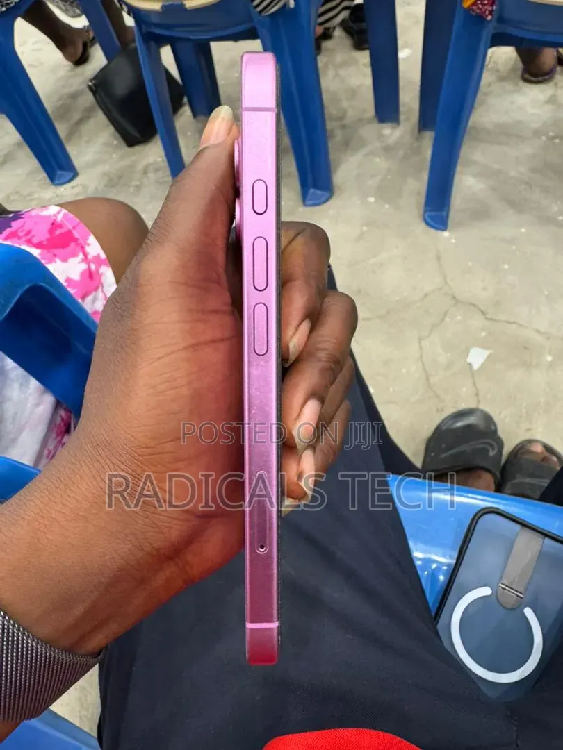 Apple iPhone 16 128 GB Pink