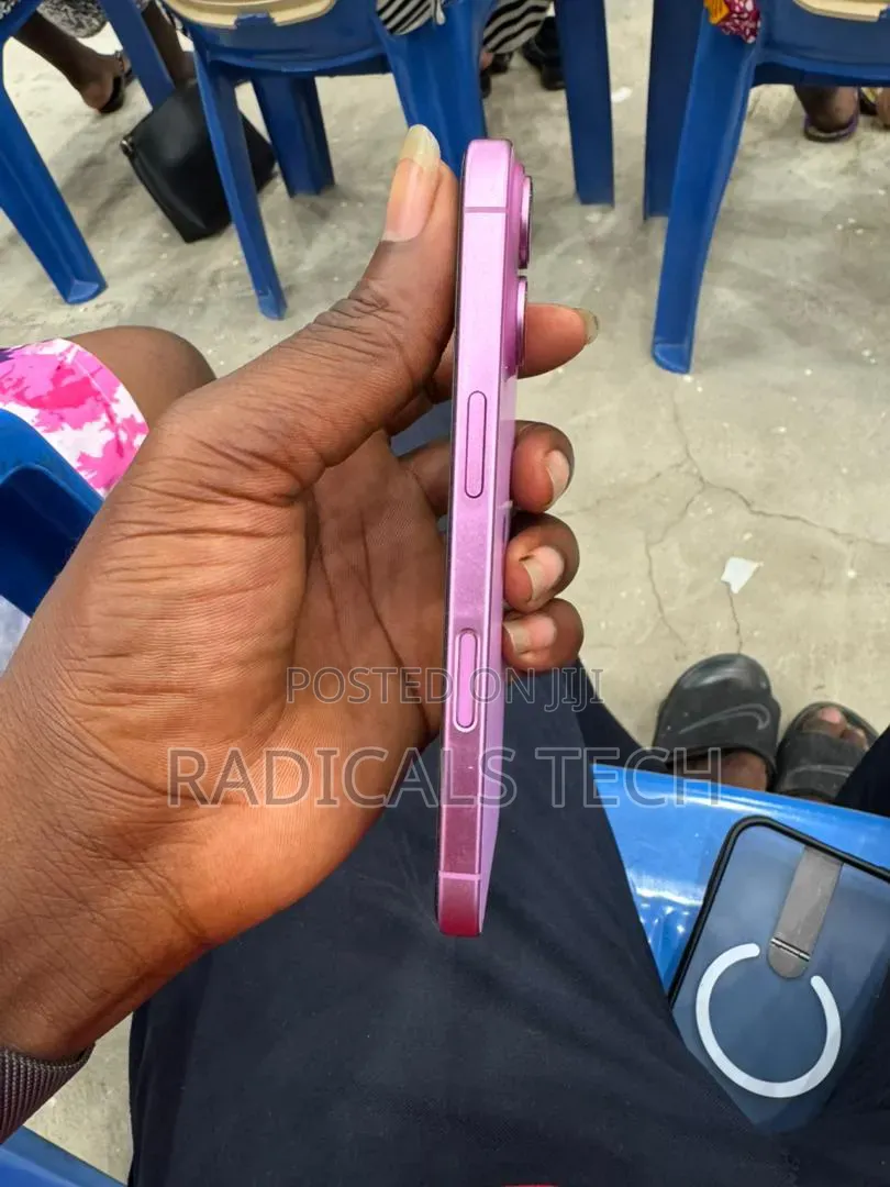 Apple iPhone 16 128 GB Pink