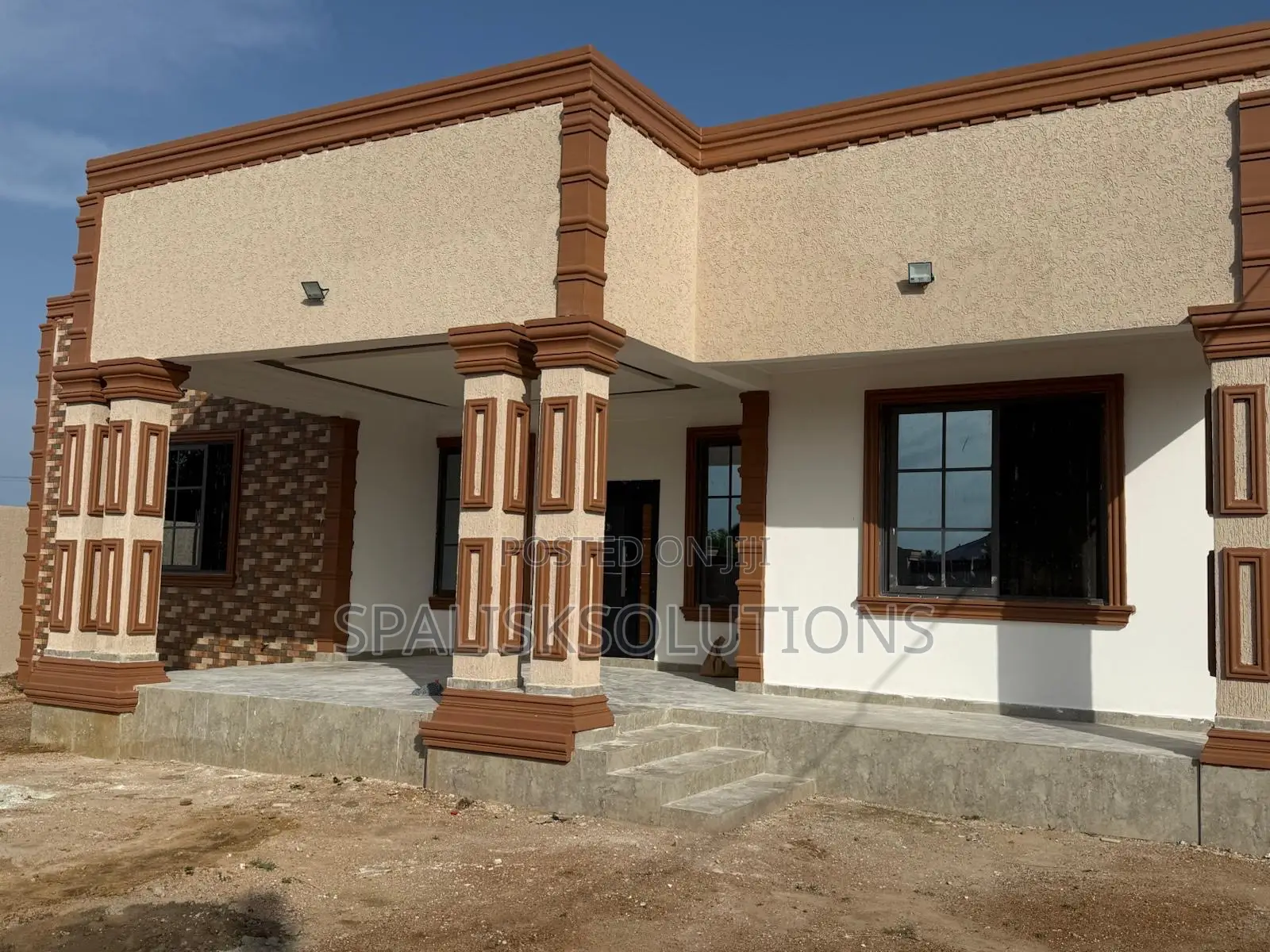 5bdrm House in Kuntunse, Amasaman for sale