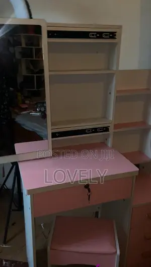 Vanity Dresser