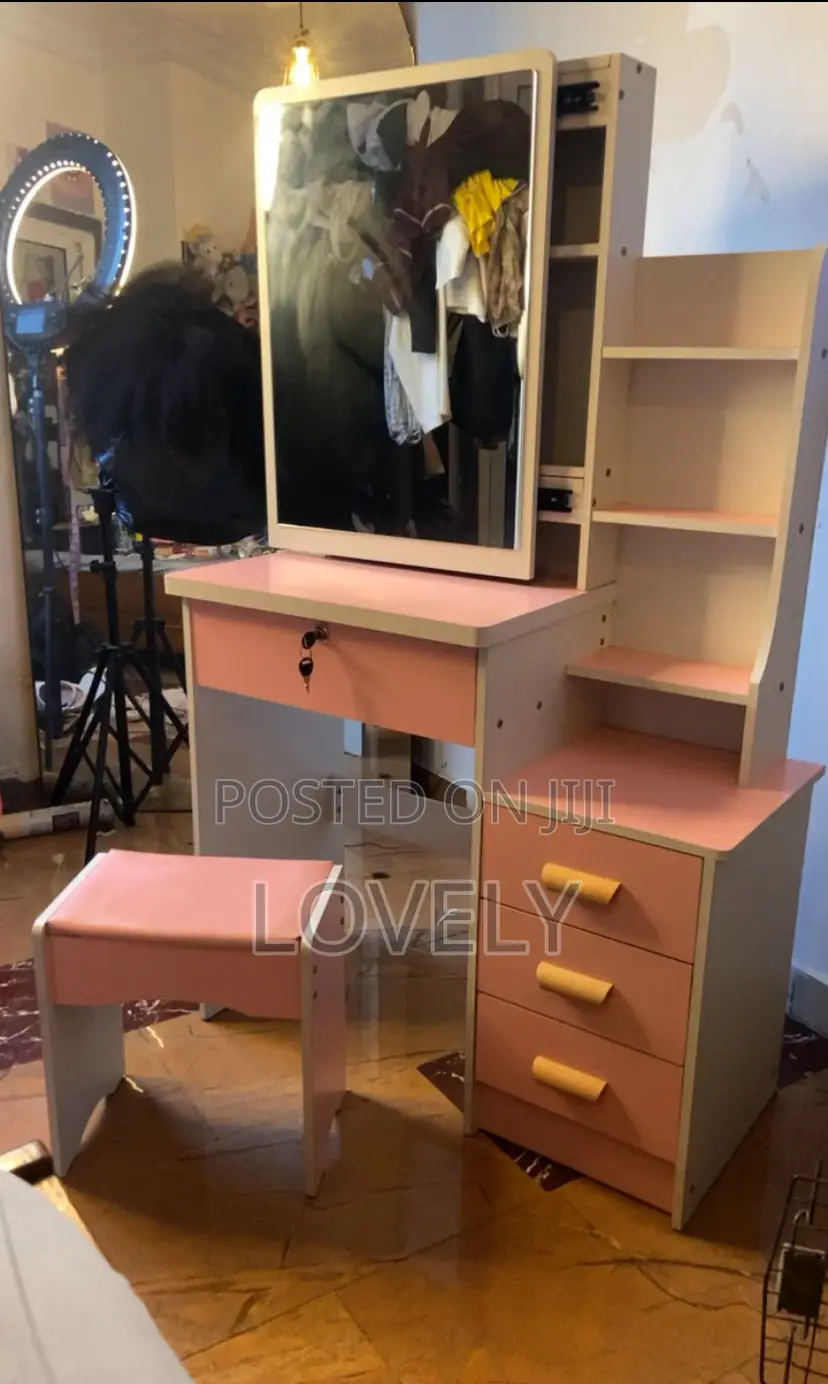 Vanity Dresser