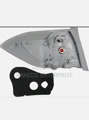 Toyota Highlander 2011-2013 Tail Light