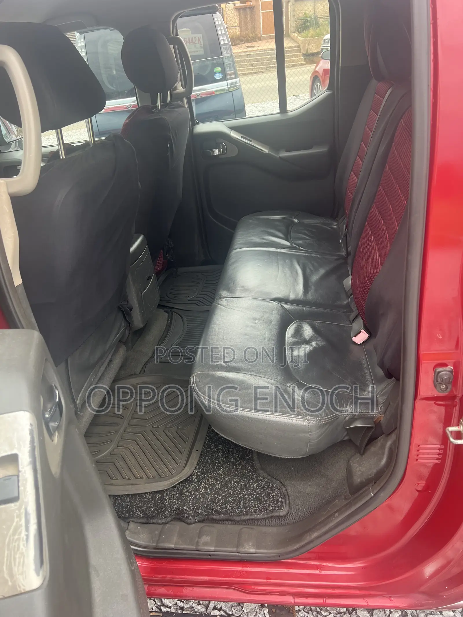 Nissan Navara 2014 Red