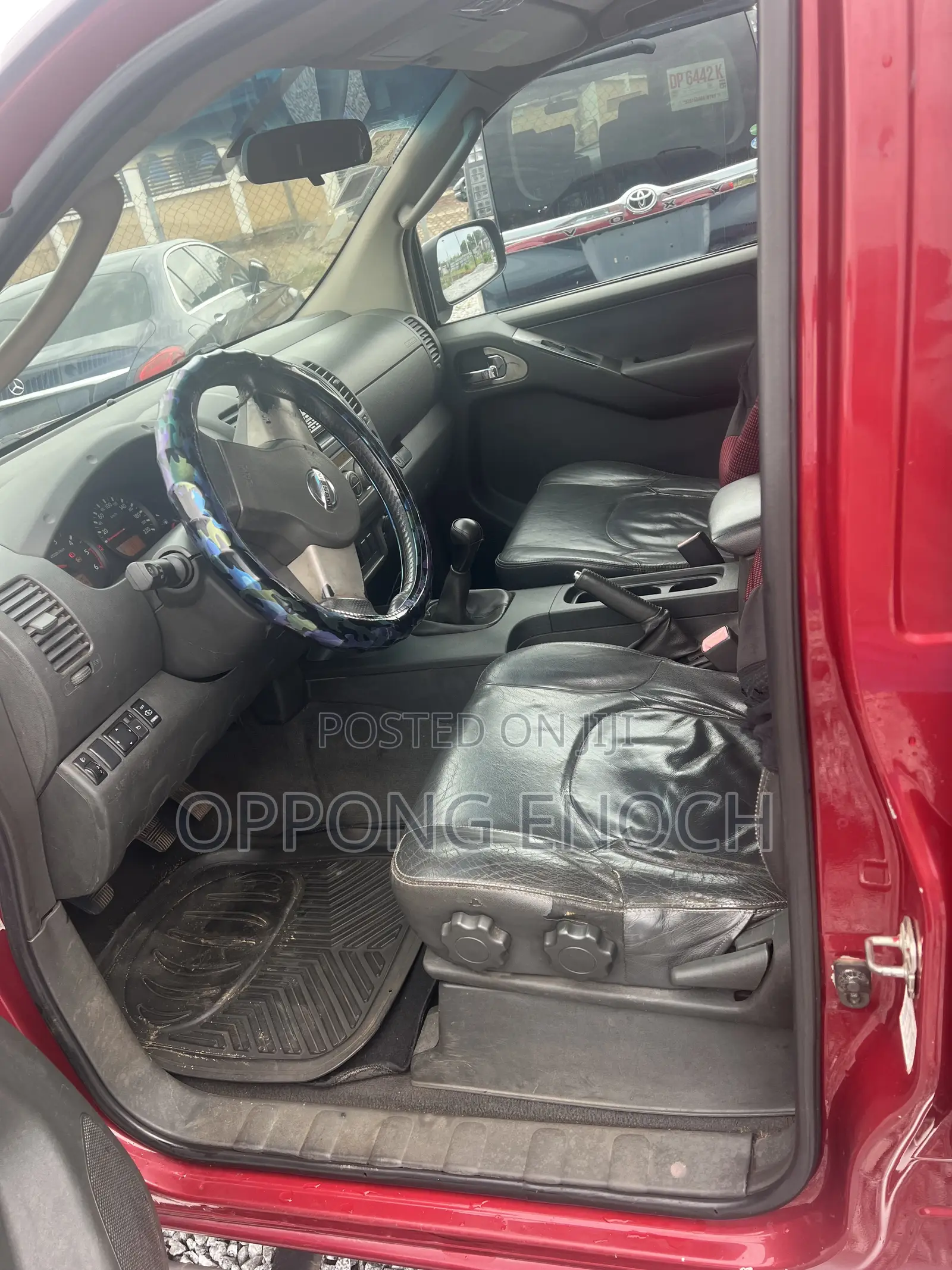 Nissan Navara 2014 Red