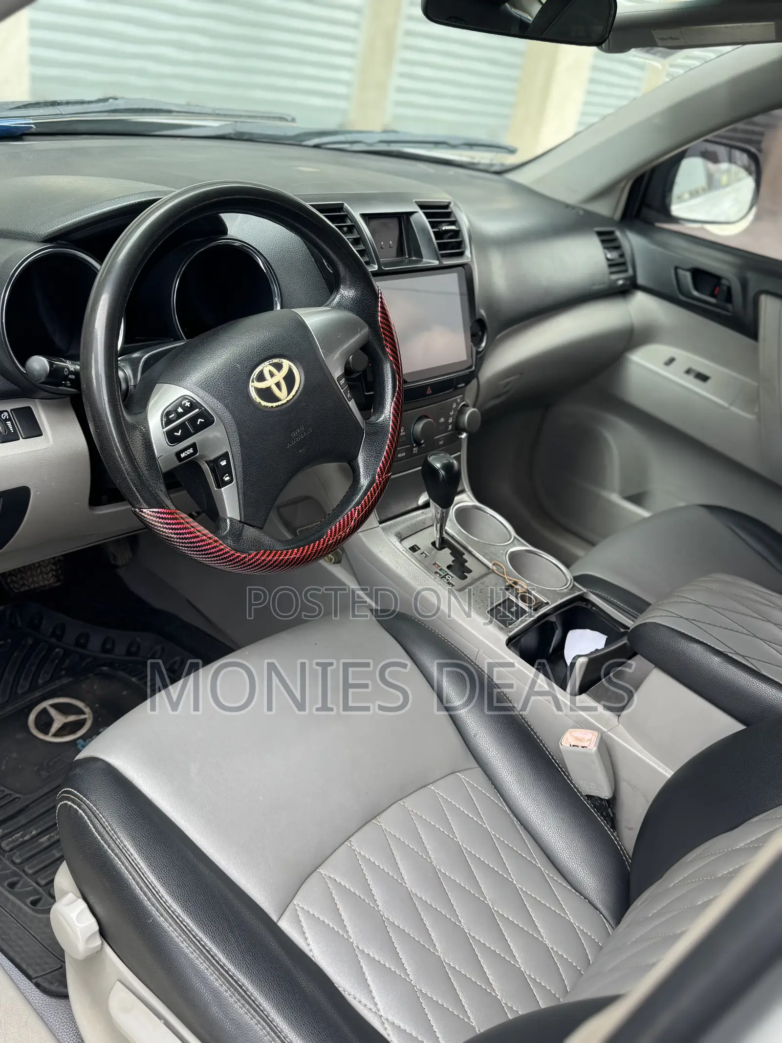 Toyota Highlander Base 2010 Gray