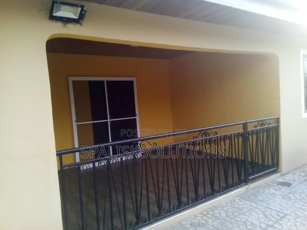 Furnished 3bdrm House in Sapieman, Amasaman for sale