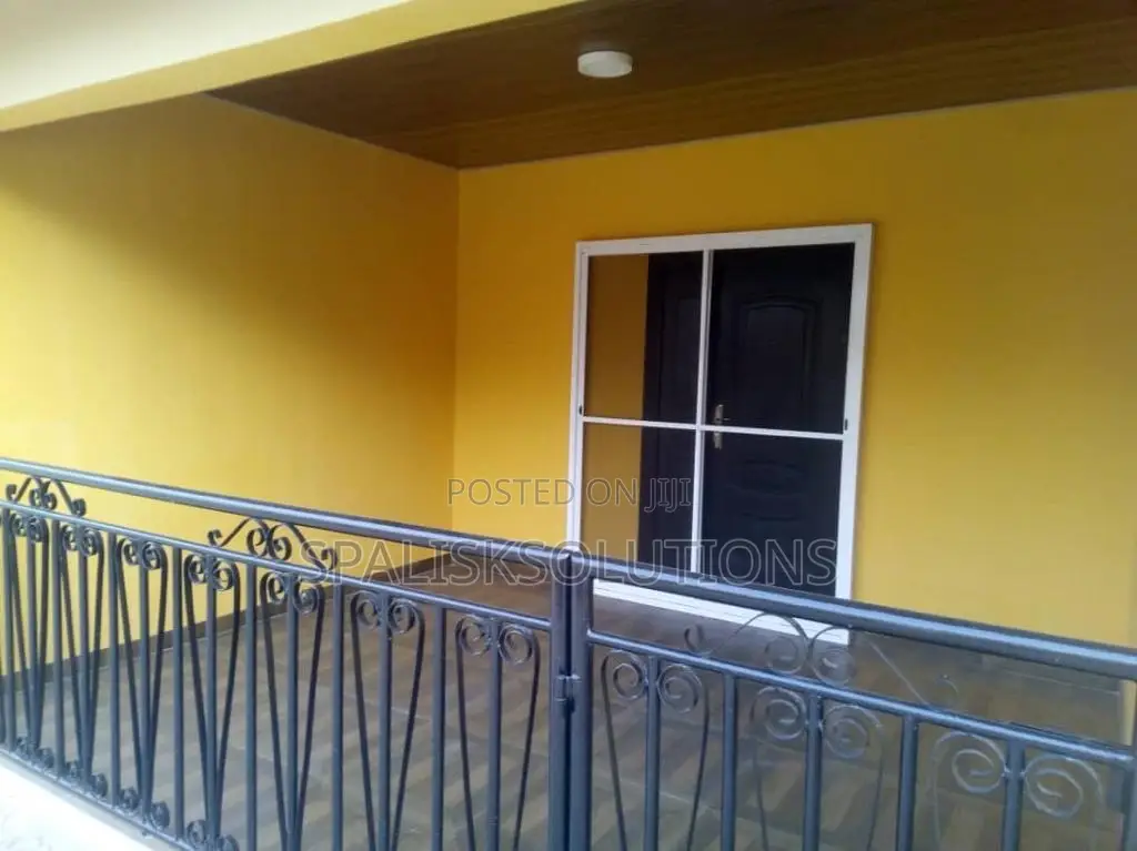 Furnished 3bdrm House in Sapieman, Amasaman for sale