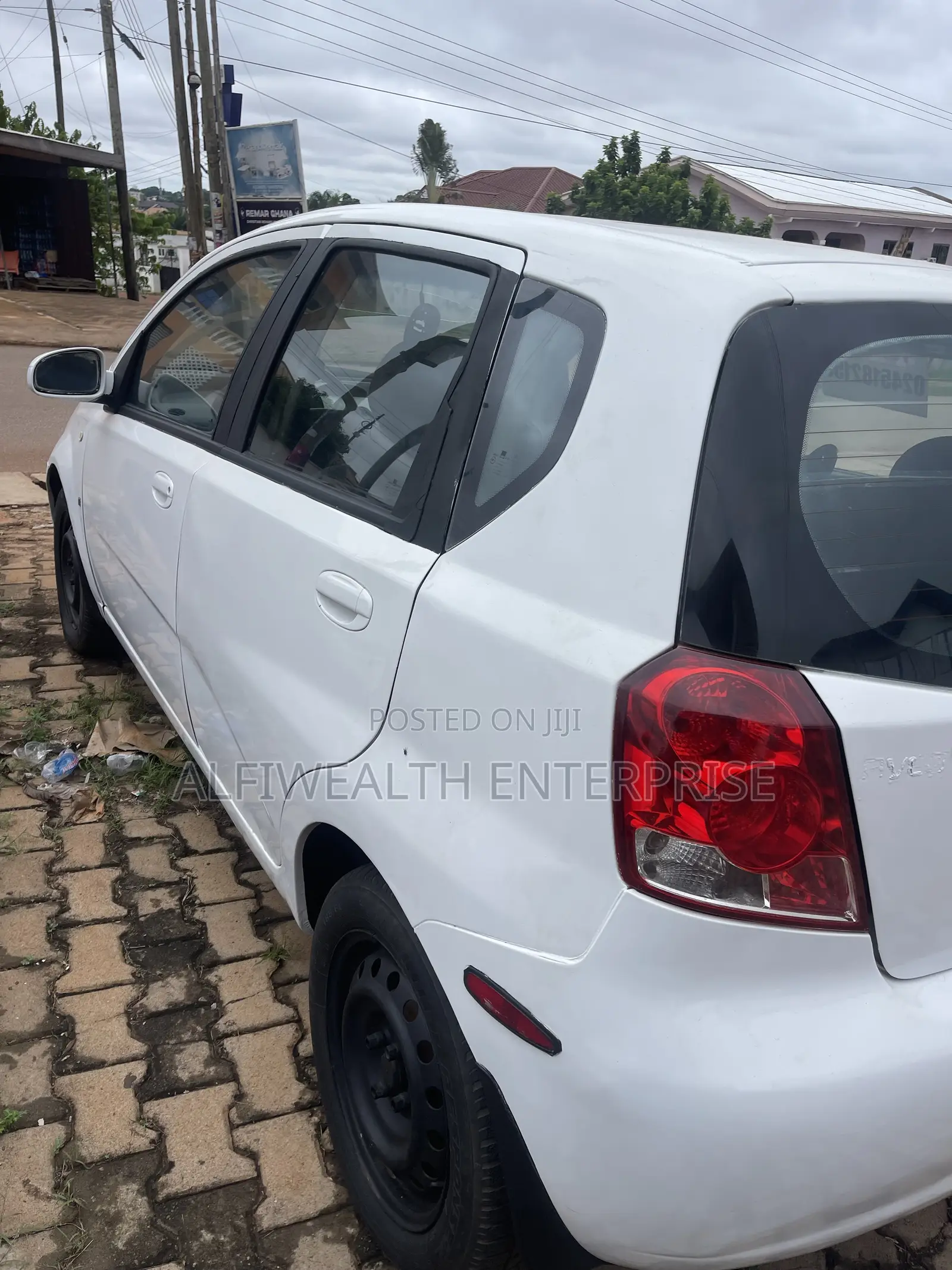 Chevrolet Aveo 2011 White