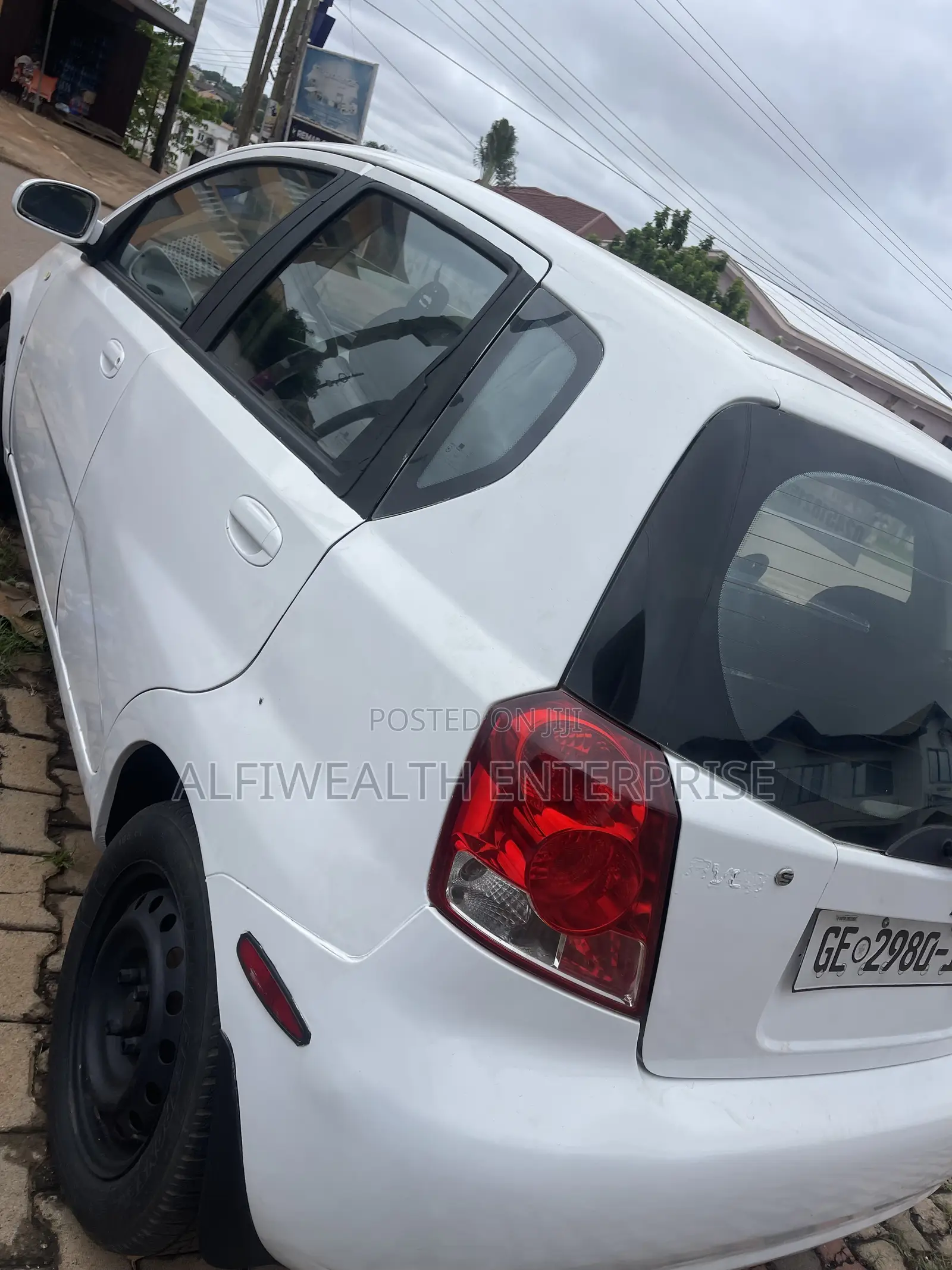 Chevrolet Aveo 2011 White