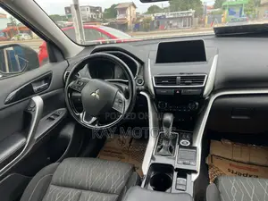 Mitsubishi Eclipse 2018 Blue