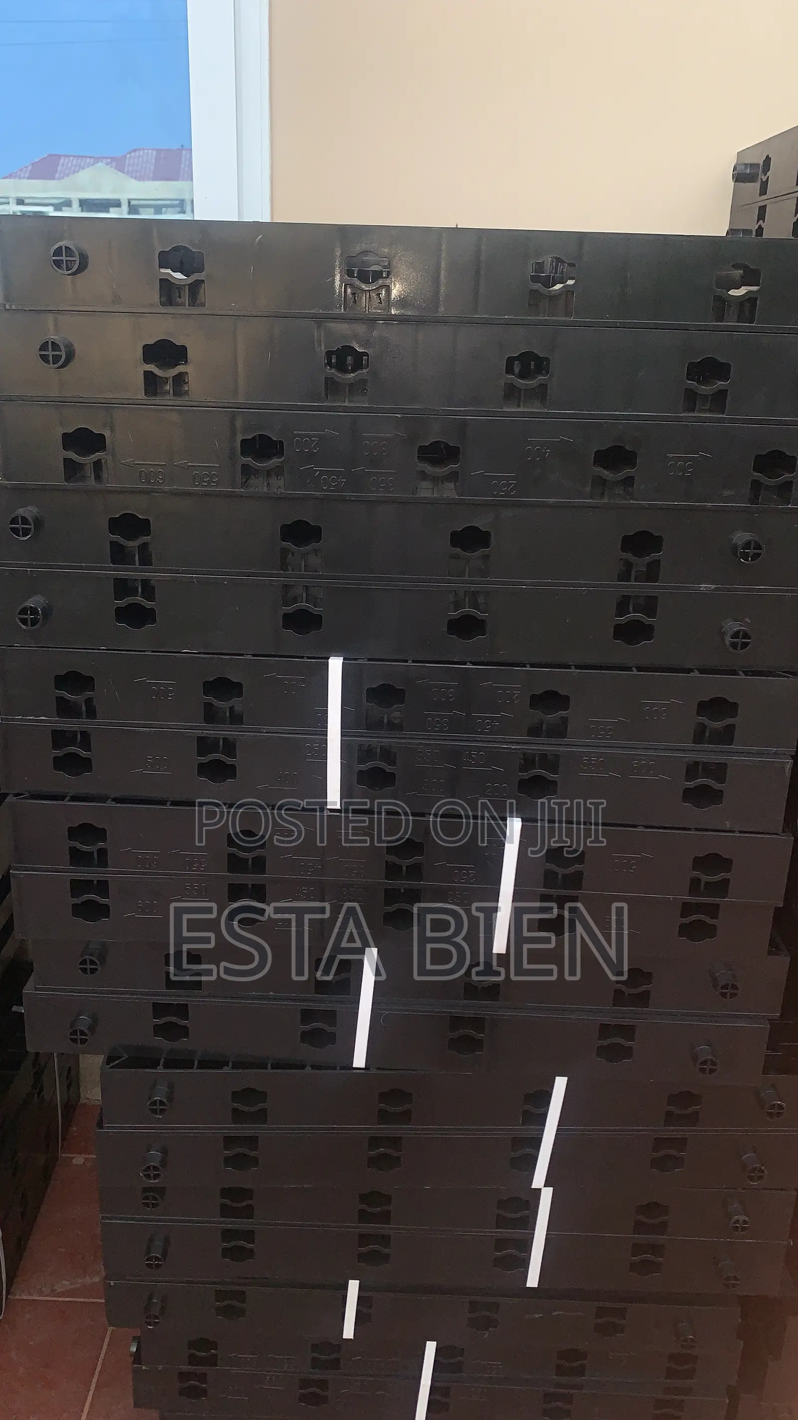 Adjustable Pillar Mould