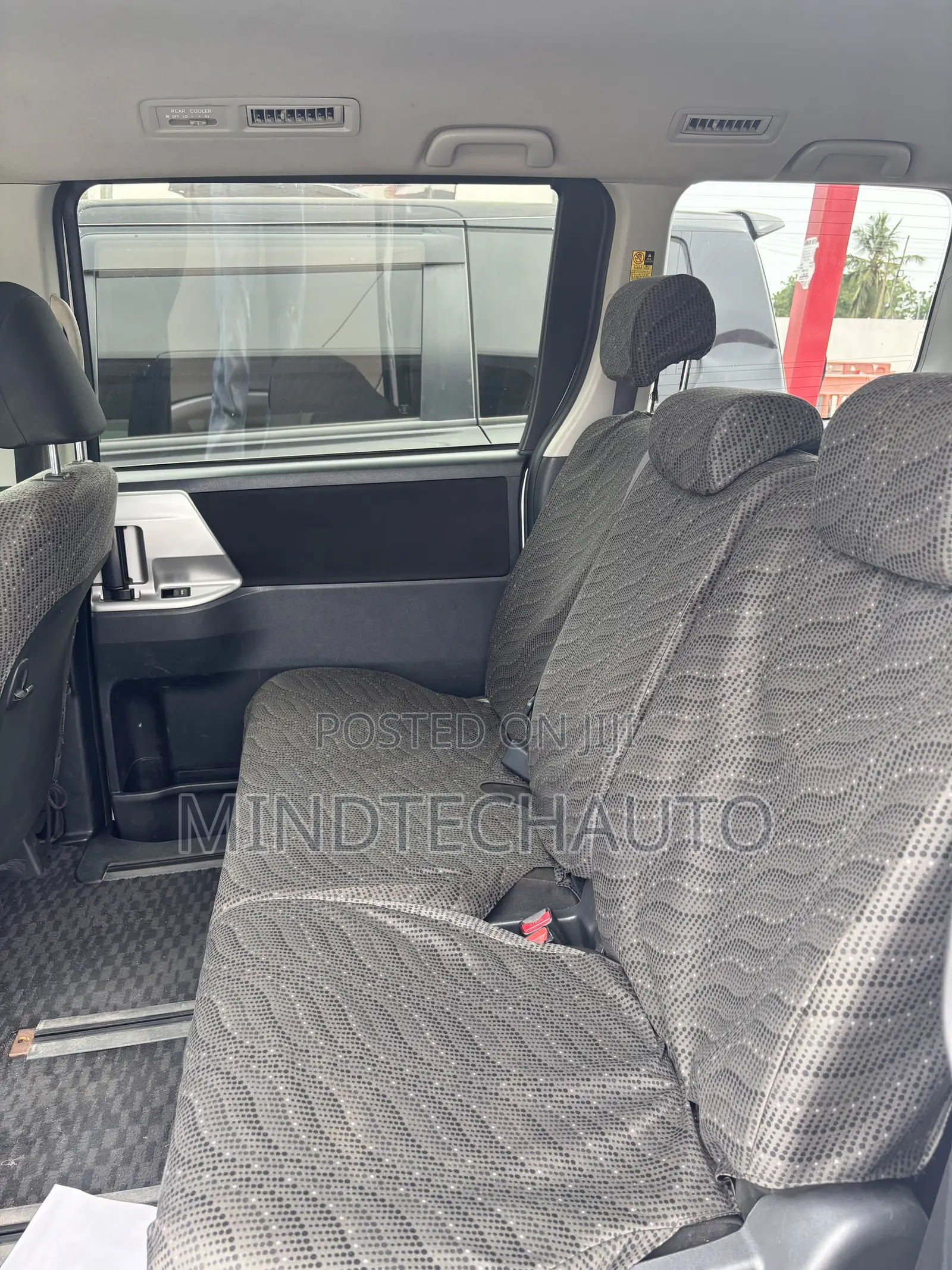 Toyota Voxy 2013 White