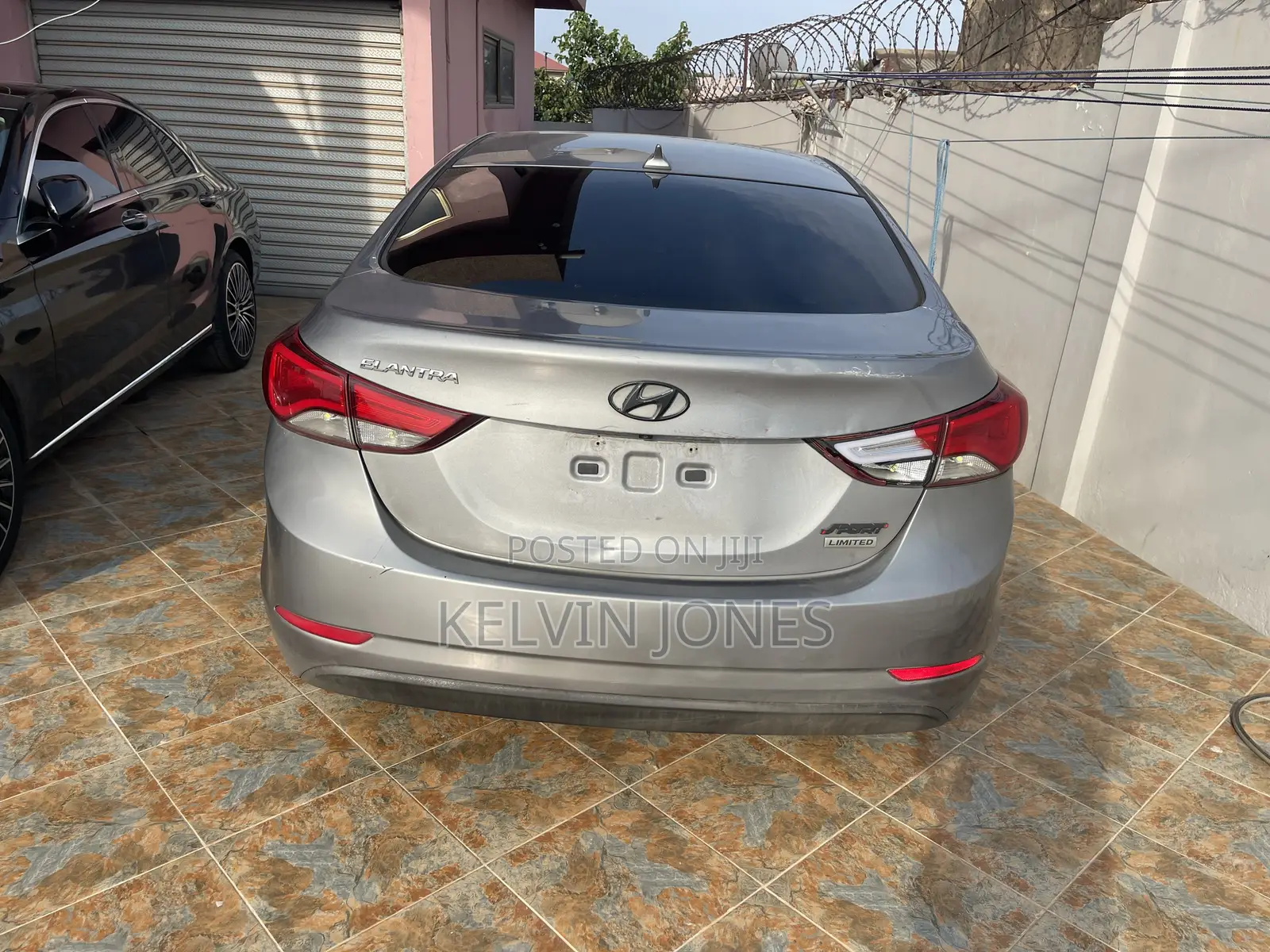 Hyundai Elantra Limited 4dr Sedan (1.8L 4cyl 6A) 2014 Gray