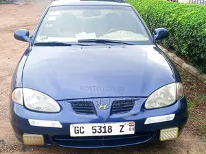 Hyundai Elantra 2000 Blue