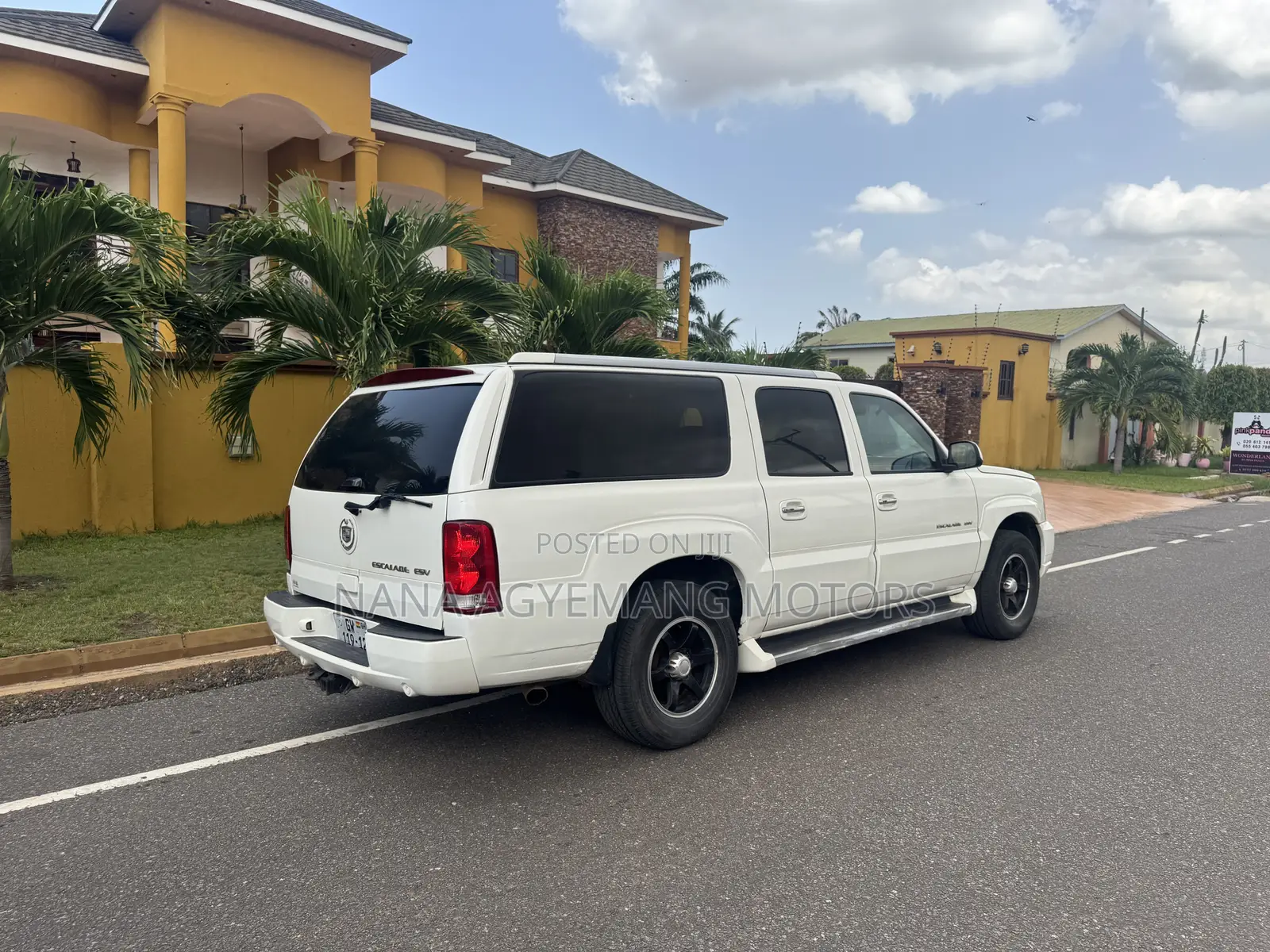 Cadillac Escalade 2012 White