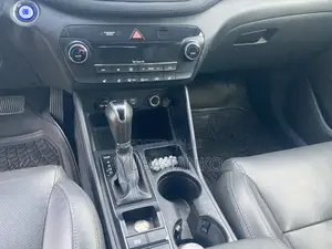 Hyundai Tucson Limited AWD 2018 Gray