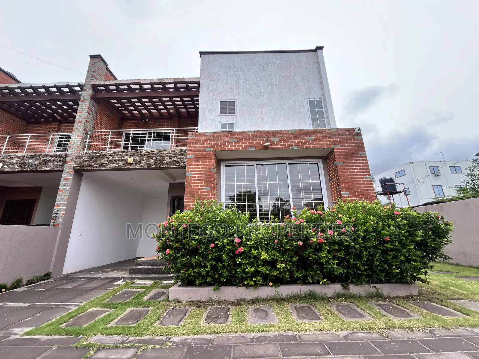 3bdrm House in East Legon for rent