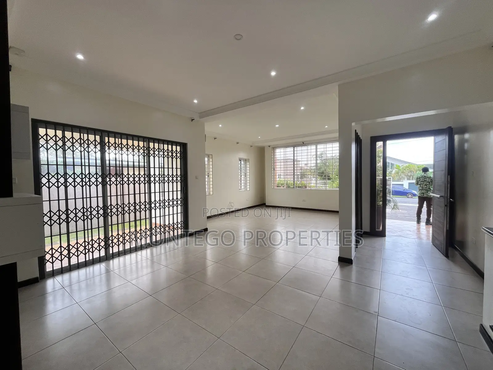3bdrm House in East Legon for rent