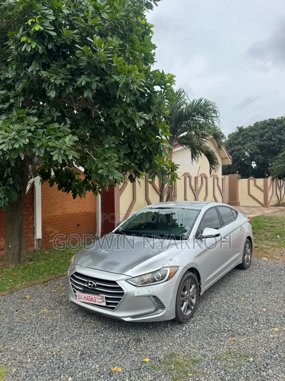 Hyundai Elantra SE Sedan FWD (2.0L 4cyl 6M) 2017 Silver