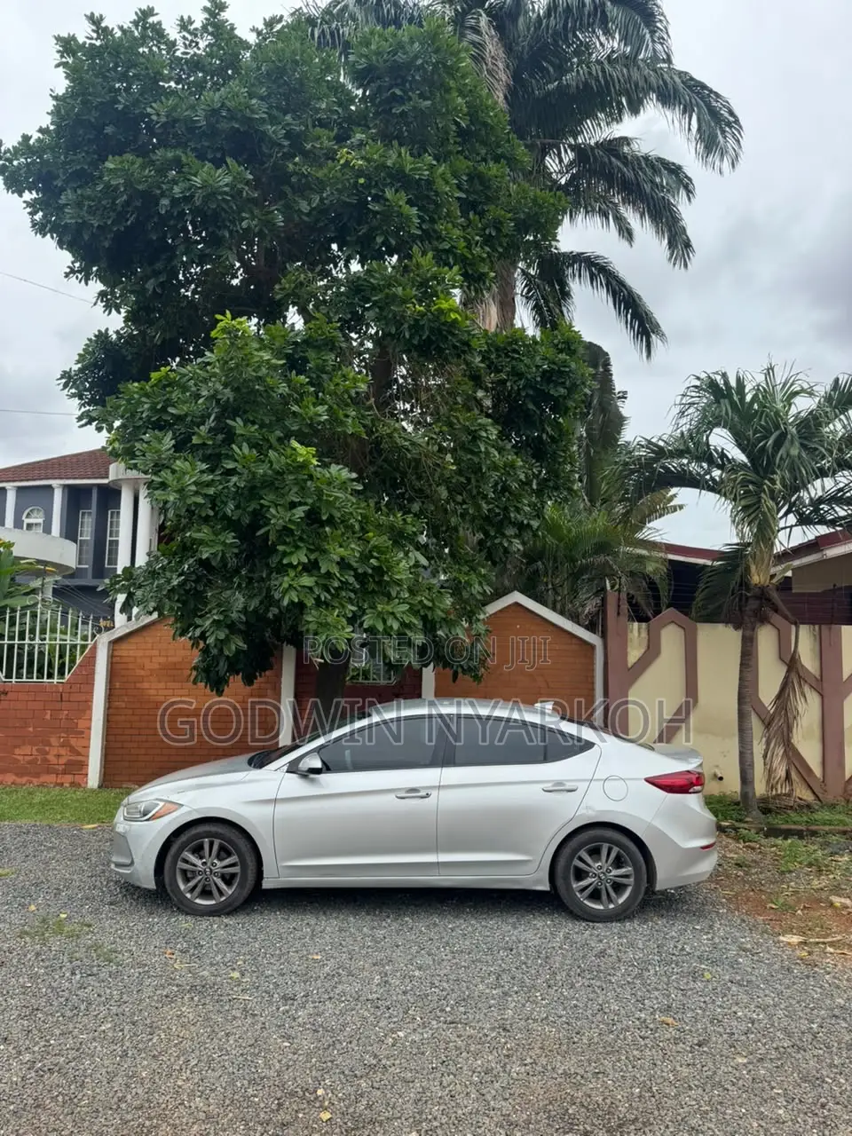 Hyundai Elantra SE Sedan FWD (2.0L 4cyl 6M) 2017 Silver