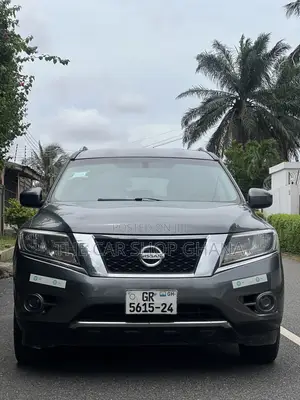 Nissan Pathfinder SV 4dr SUV 4WD (3.5L 6cyl CVT) 2014 Gray