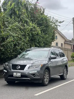 Nissan Pathfinder SV 4dr SUV 4WD (3.5L 6cyl CVT) 2014 Gray