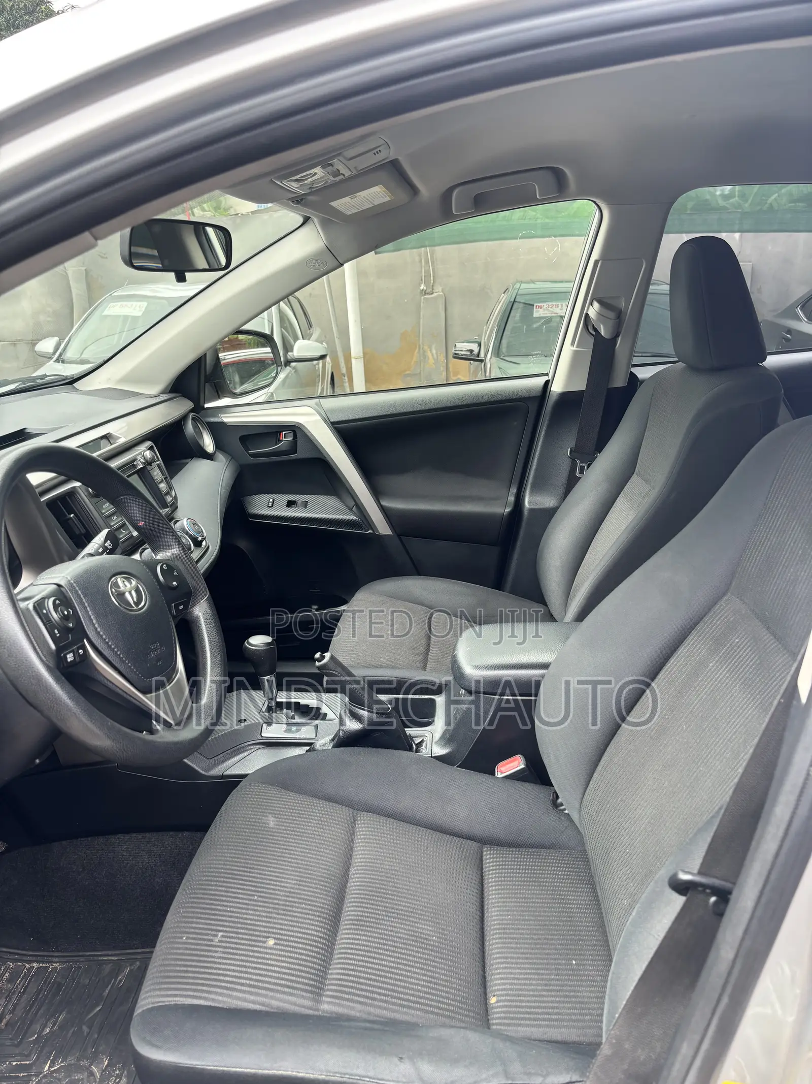 Toyota RAV4 LE AWD (2.5L 4cyl 6A) 2016 Silver