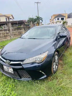 Toyota Camry 2016 Blue