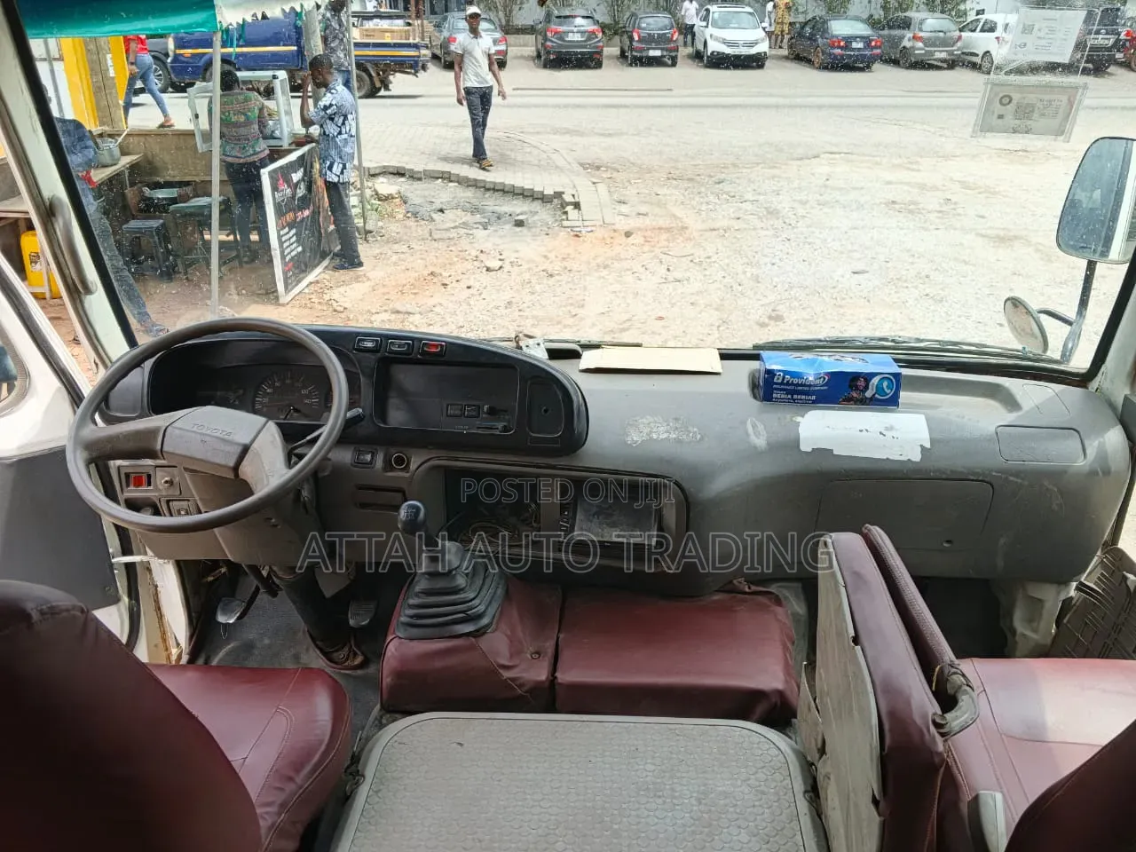 Mitsubishi Fuso Rosa 2013 White
