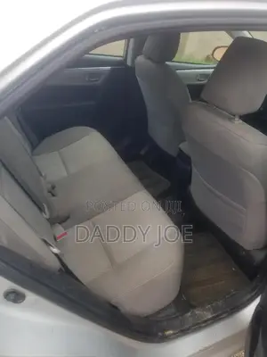Toyota Corolla LE 4dr Sedan (1.8L 4cyl CVT) 2016 Silver